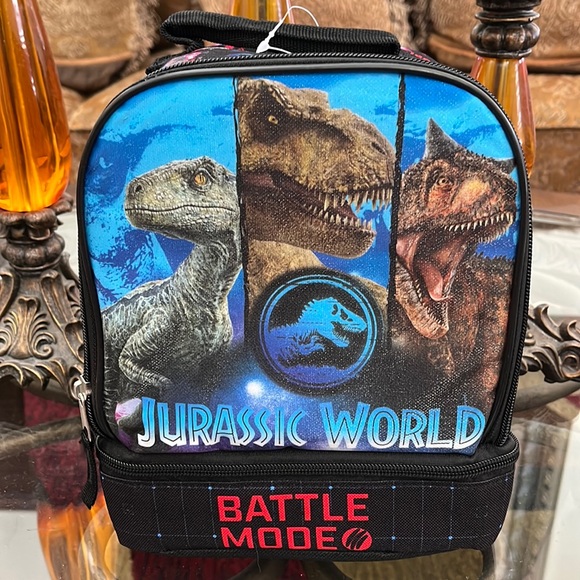 Handbags - NWOT Jurassic world lunch box